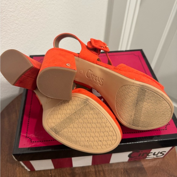 Circus by Sam Edelman Bold Red Platform Sandals Size 10.0 - Picture 5 of 5